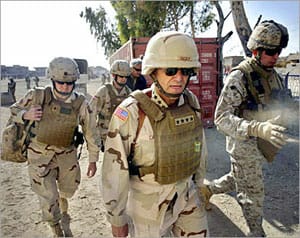 أفغانستان... انسحاب آخر جندي أمريكي من التراب الأفغاني