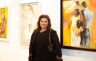 الفنانة التشكيلية غزلان درار .. صيدلانية تعزف في لوحاتها على أوتار الأمل وحب المرأة