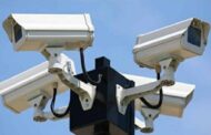 وزارة الداخلية تواصل تثبيت كاميرات المراقبة بالشارع العام لمحاربة الجريمة بمختلف اشكالها