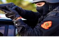 استخدام مقدم شرطة لسلاحه الوظيفي لتحييد خطر شخص يهدد سلامة المواطنين وموظفي الشرطة